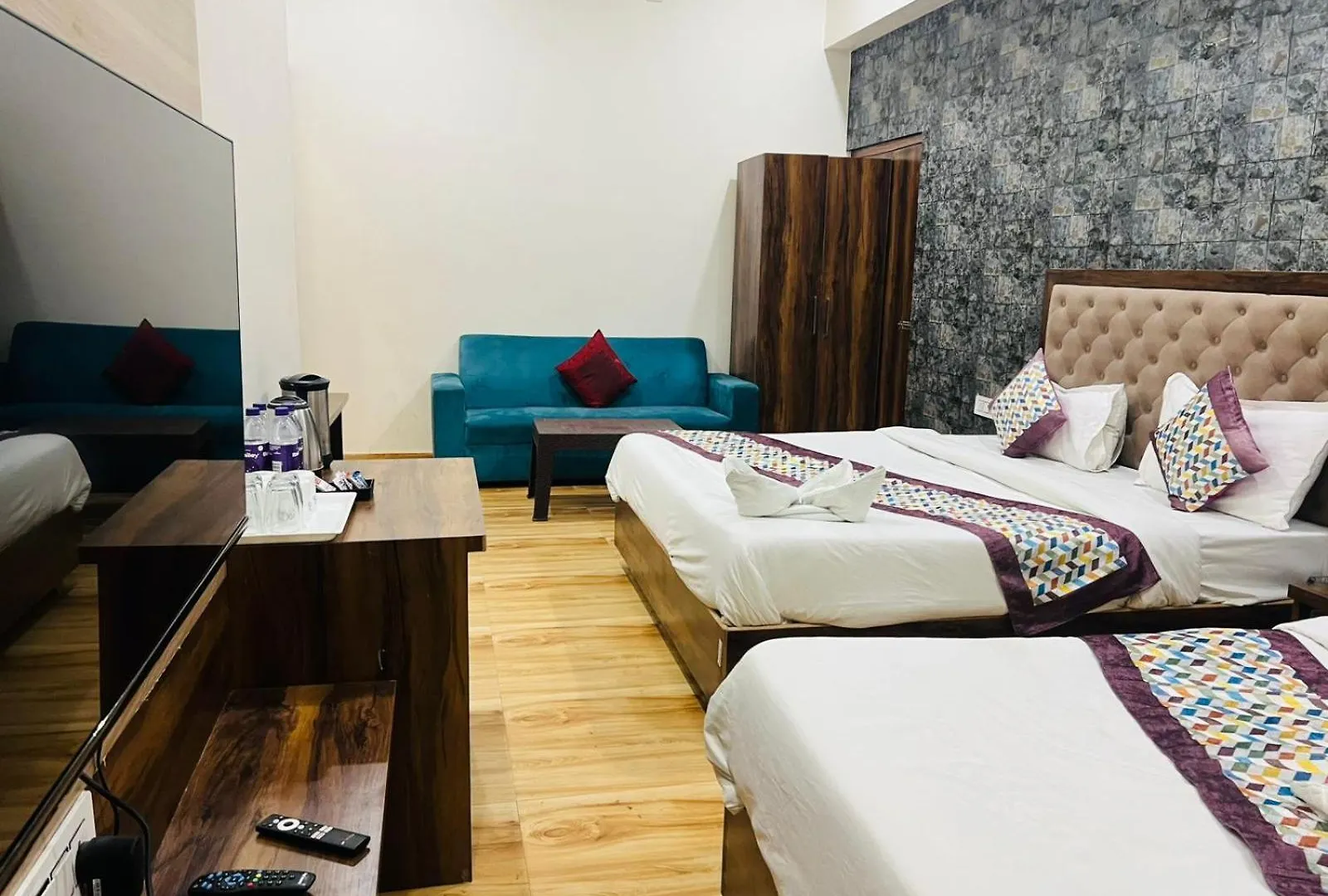 Hotel S V Grand Varanasi